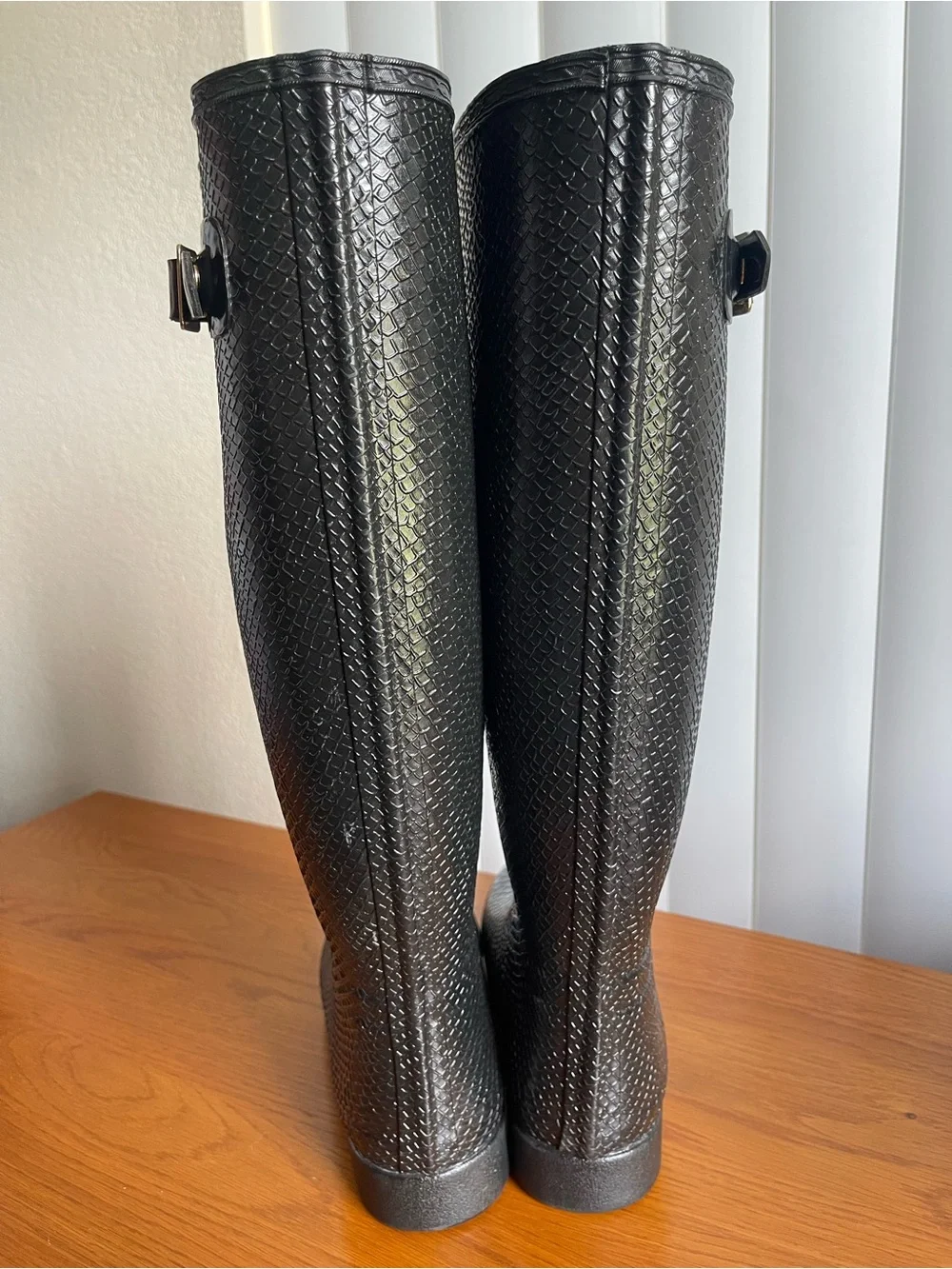 Hunter Women’s Original Refined Scale Texture Tall Boots Black Size 9
